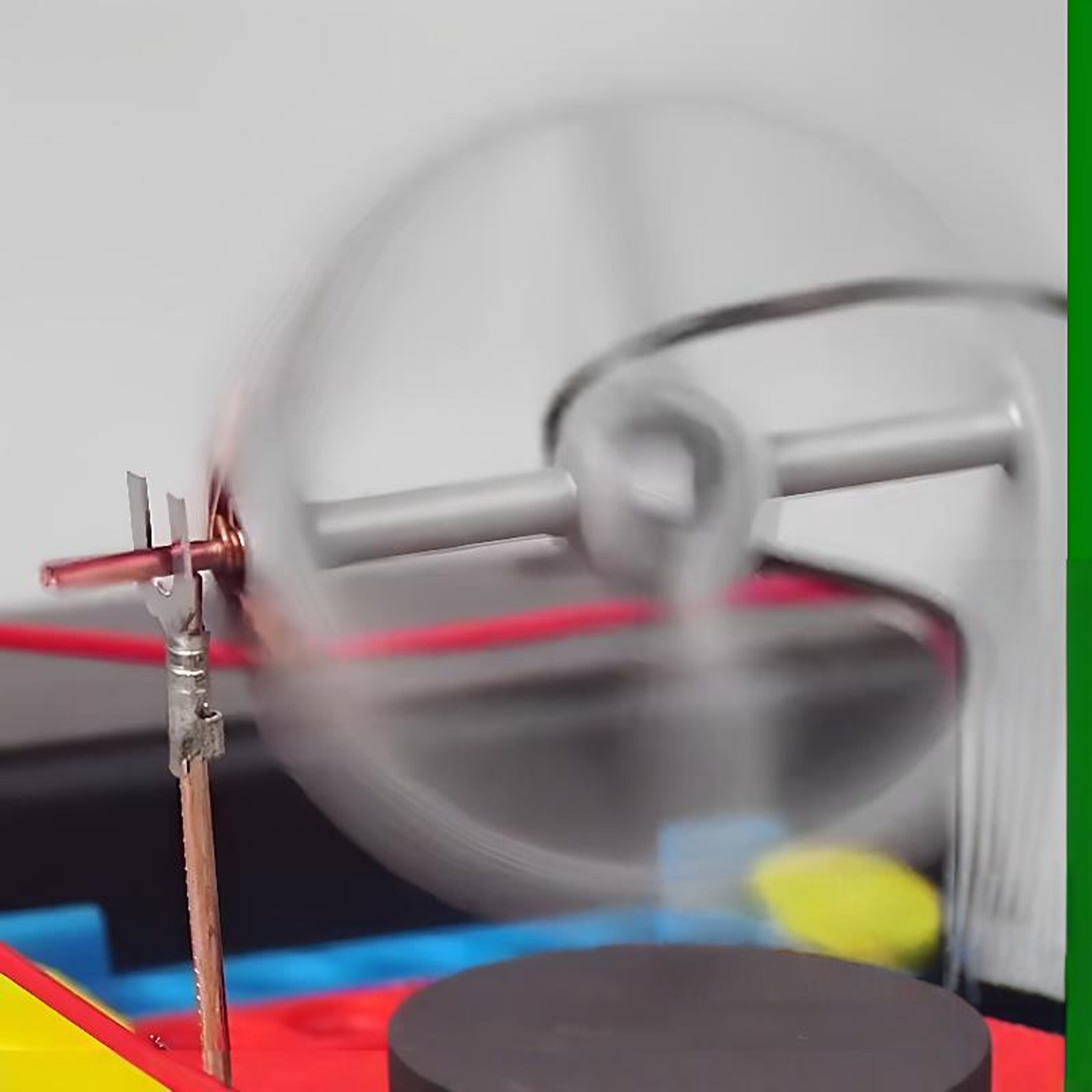 Modelo de Motor Electromagnéti - Science And Hobby reseña y precio